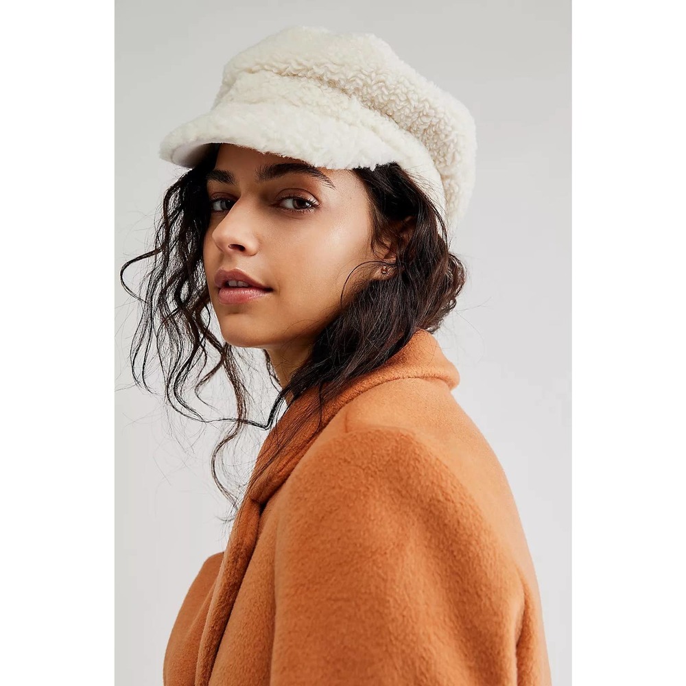 Free People Dandelion Teddy Lieutenant Ivory Hat Size Small